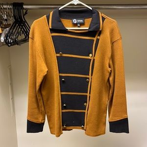 Elegant sweater jacket.